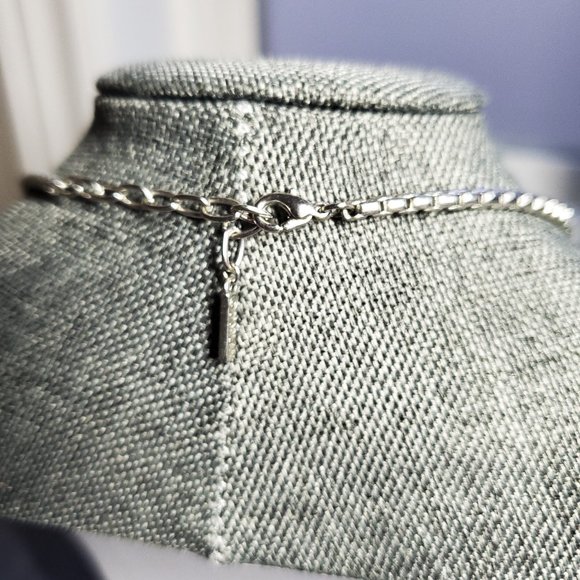 Dorian Necklace - Picture 4 of 6